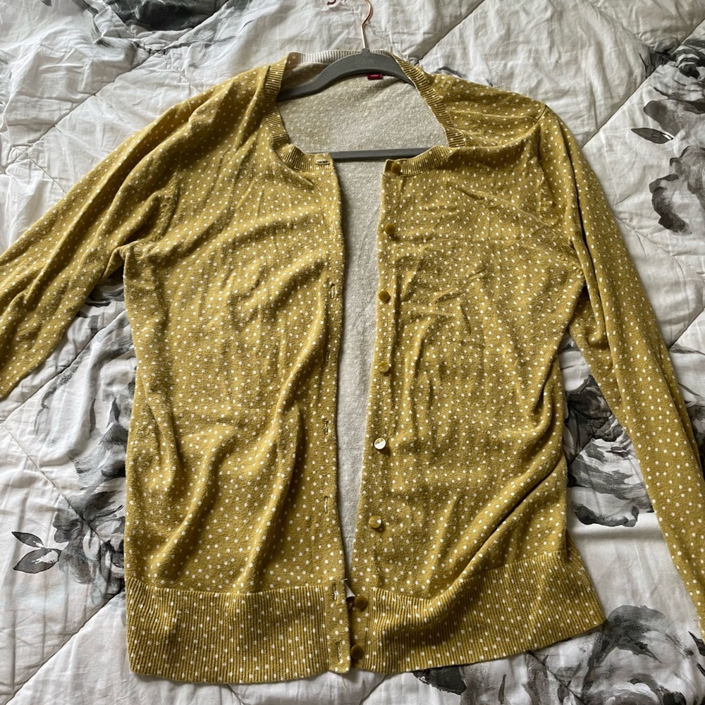 Light polkadot cardigan